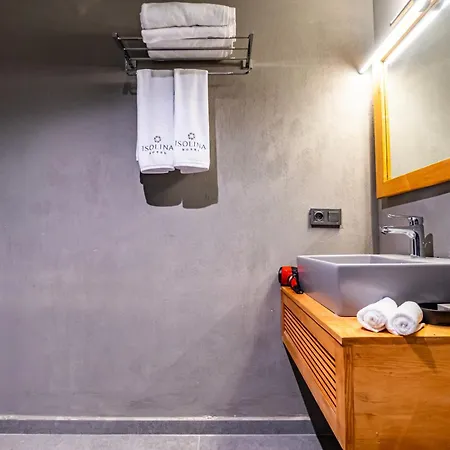 Isolina Hotel