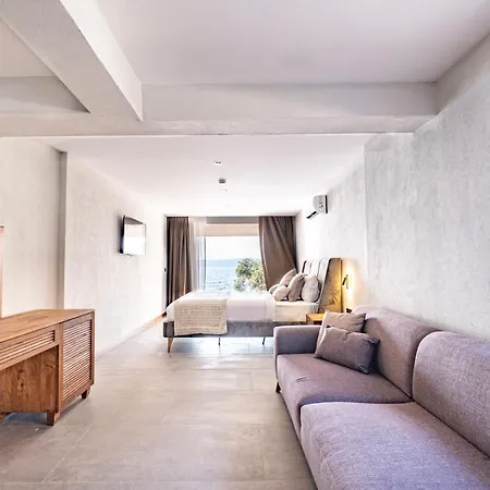 Isolina Hotel
