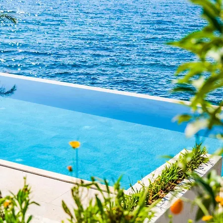 Hotel Isolina *