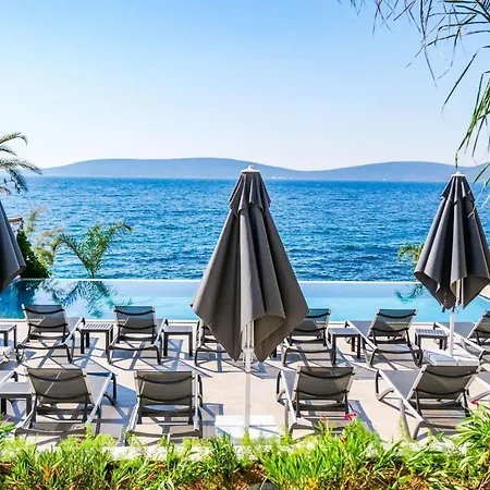 Isolina Hotel *