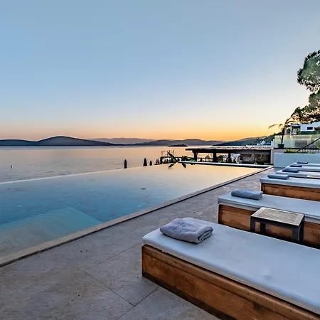 Isolina Hotel 4*