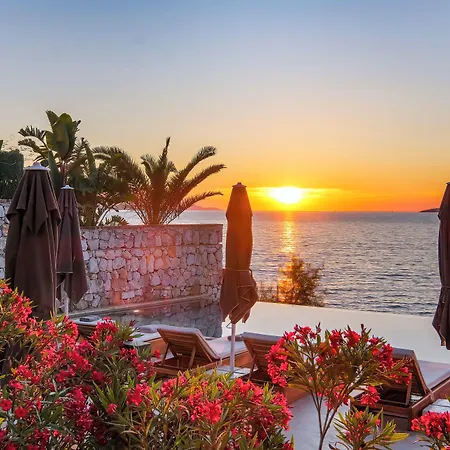Isolina Hotel 4*